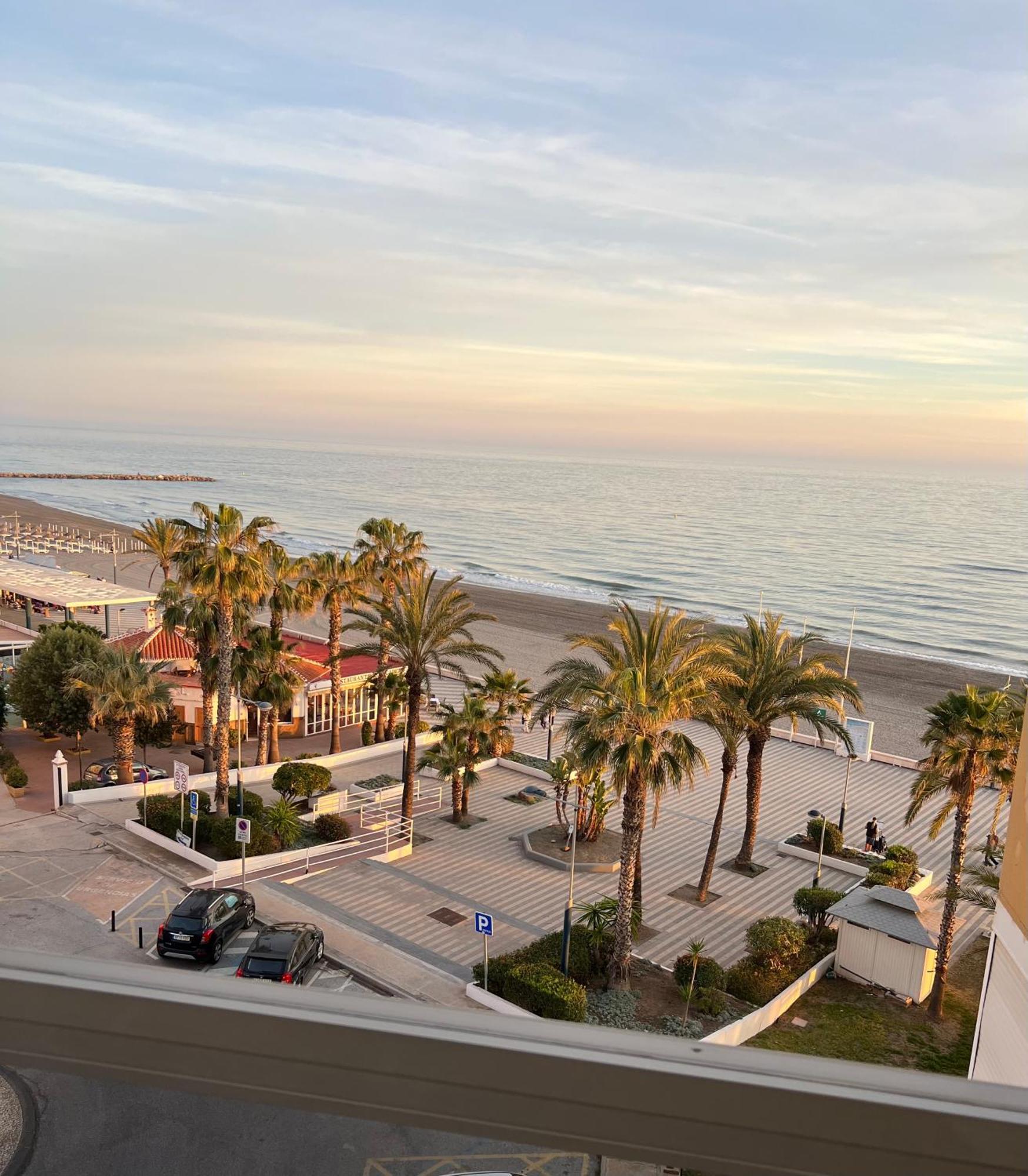 Estudio Mar En Calma, Primera Linea De Playa Con Vistas Al Mar Torrox Exteriör bild