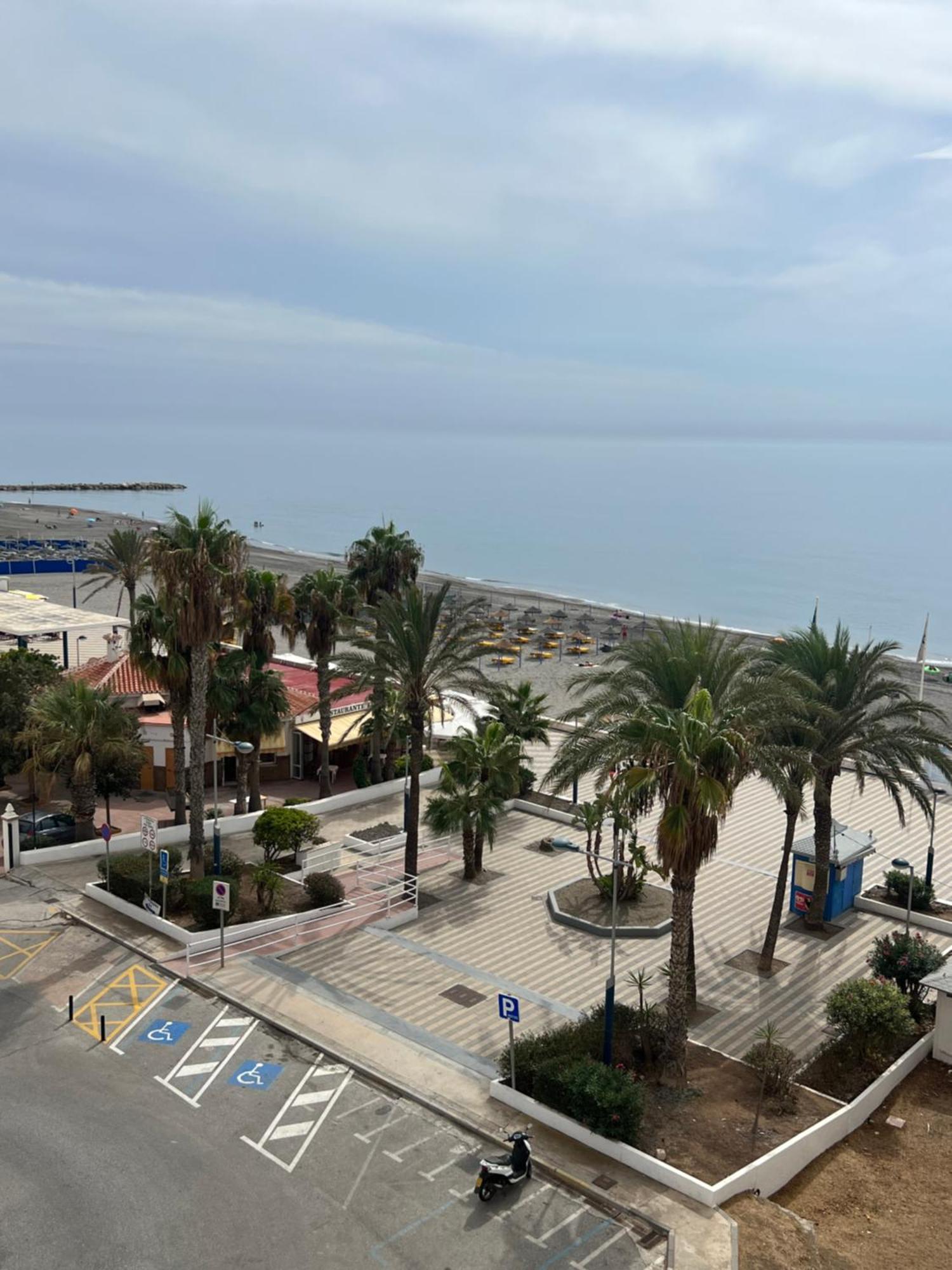 Estudio Mar En Calma, Primera Linea De Playa Con Vistas Al Mar Torrox Exteriör bild